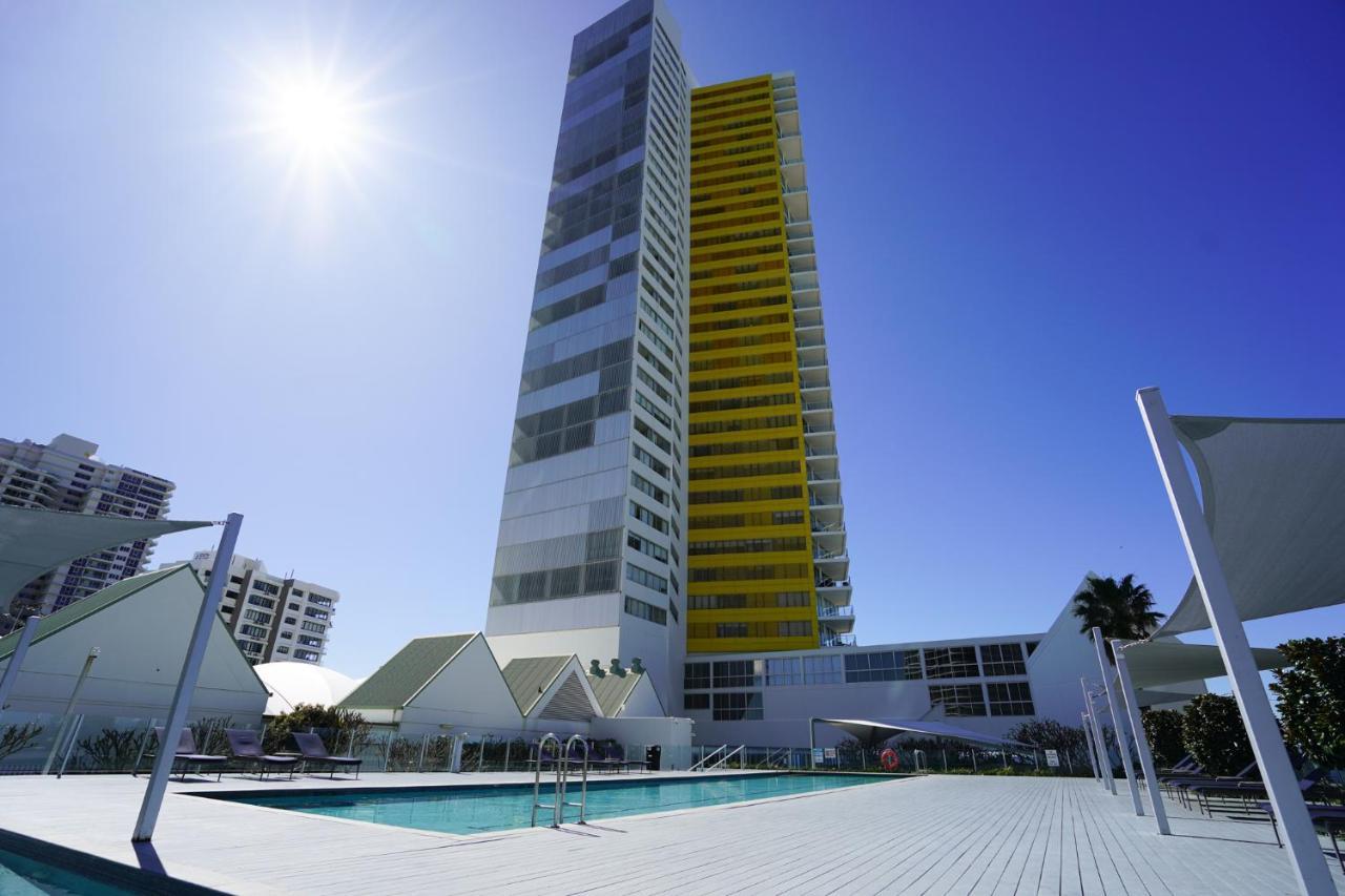 Air On Broadbeach - Stunning Ocean Views! Guldkusten Exteriör bild