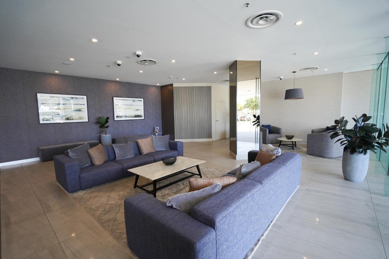 Air On Broadbeach - Stunning Ocean Views! Guldkusten Exteriör bild