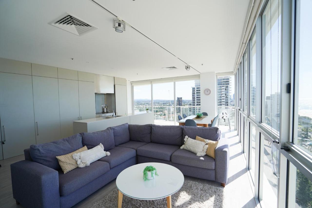 Air On Broadbeach - Stunning Ocean Views! Guldkusten Exteriör bild