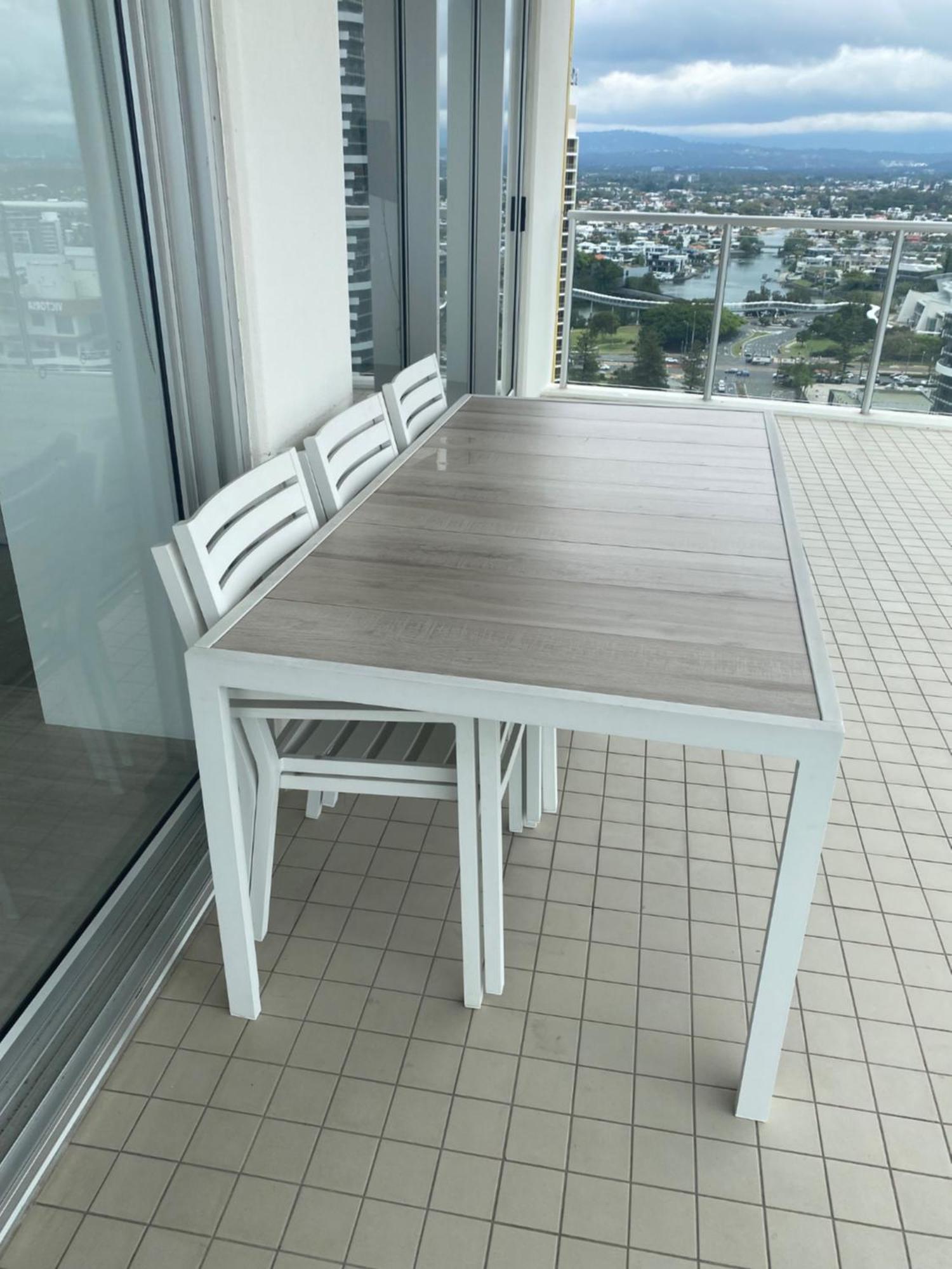 Air On Broadbeach - Stunning Ocean Views! Guldkusten Exteriör bild