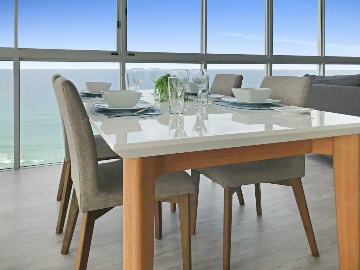 Air On Broadbeach - Stunning Ocean Views! Guldkusten Exteriör bild